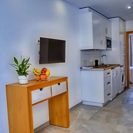 Apartment Inviting With Balcony Cadiz